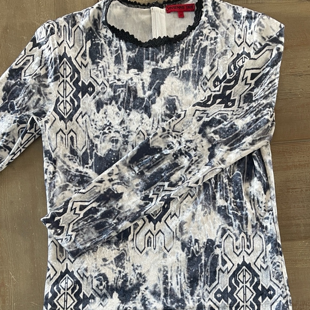 Vivienne Tam Monochrome Abstract Long Sleeve Top